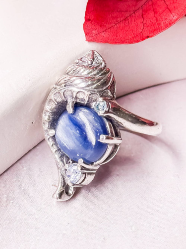 Серебряное кольцо